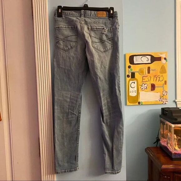 distressed aeropostale jeans - Picture 3 of 4